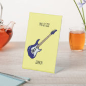 Elektrische gitaarillustratie cartoon reclamebord met voetstuk (Insitu)