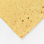 Elektronisch muziektoetsenbord synthesizer met wit fleece deken (Hoek)