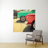 Elektronisch muziektoetsenbord synthesizer met wit wandkleed (In situ)