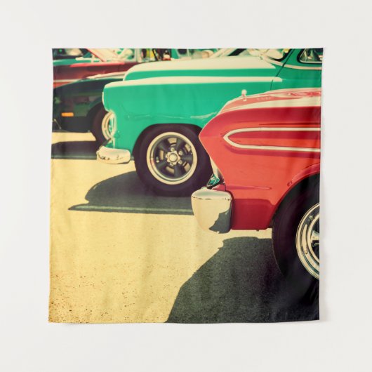 Elektronisch muziektoetsenbord synthesizer met wit wandkleed (Voorkant)