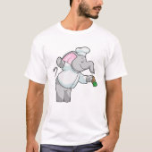 Elephant als Chef met zoutschudder T-shirt (Voorkant)