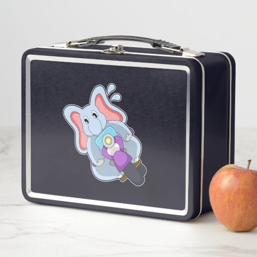 Elephant als fietser met motorfiets.PNG (In situ)