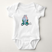 Elephant als fietser met scooter romper (Voorkant)