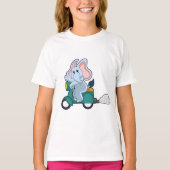 Elephant als fietser met scooter t-shirt (Voorkant)