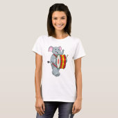 Elephant als muzikant met rum t-shirt (Voorkant volledig)