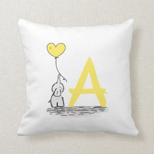 Elephant and Yellow Heart Balloon Monogram Nursery Kussen