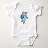Elephant bij Bowling met Bowling ball Romper (Voorkant)