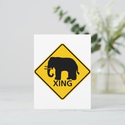 Elephant Crossing Highway Sign Briefkaart (Staand voorkant)
