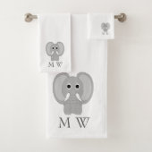 Elephant Design Monogrammed Bad Handdoek (Insitu)