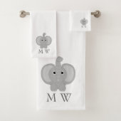Elephant Design Monogrammed Bad Handdoek (Insitu)