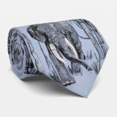 Elephant die door gegoten savanna rolt in blauw stropdas (Opgerold)