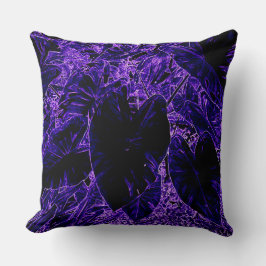 Elephant Ear Leaves in het diepste Paarse Kussen