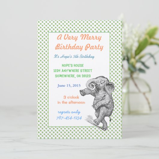 Elephant Giraffe Birthday Party nodigt groene Stip Kaart (Staand voorkant)