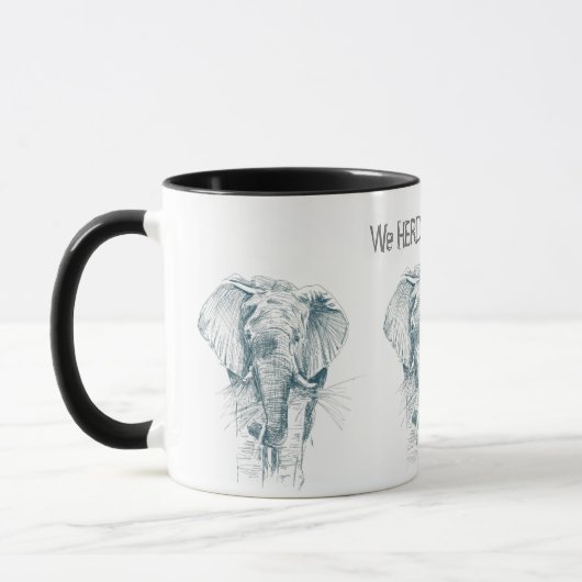 Elephant Herd Ink tekening en een Funny Gezegde Mok (Links)