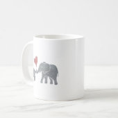 Elephant Hugs Grey Ma en Baby met Red Heart Koffiemok (Voorkant links)