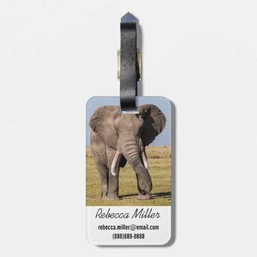 Elephant in een agressief middel bagagelabel (Achterkant verticaal)