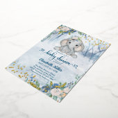 Elephant in het winterbos Baby shower Folie Uitnodiging (Gedraaid)