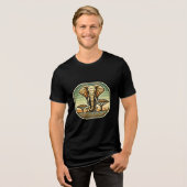 Elephant Majesty: Afrikaanse Savanne Art T-shirt (Voorkant volledig)