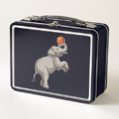 Elephant met Basketball (Voorkant)