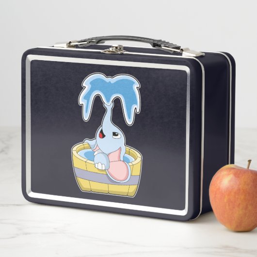 Elephant met Bathtub vol water (In situ)