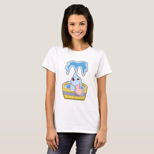 Elephant met Bathtub vol water T-shirt (Voorkant volledig)