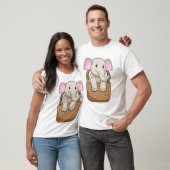 Elephant met mandje t-shirt (Unisex)