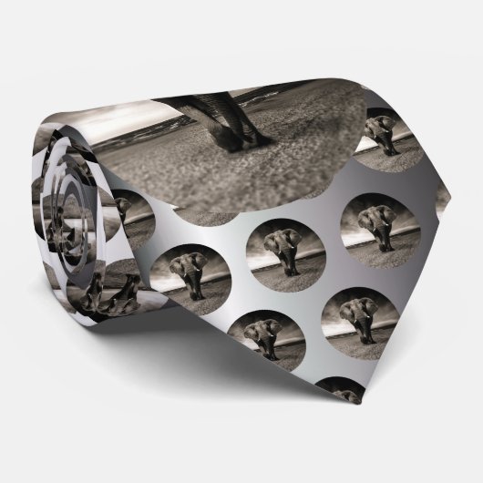 Elephant op Run Stropdas (Opgerold)