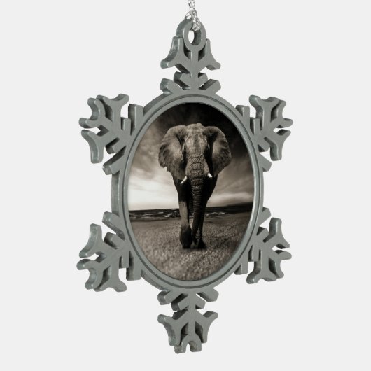 Elephant op Run Tin Sneeuwvlok Ornament (Links)