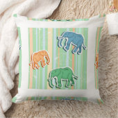 Elephant Pattern on Green Stripes Kussen (Deken)