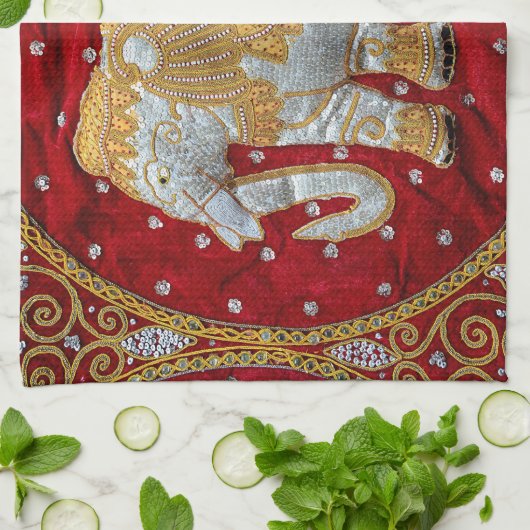 Elephant Red en Gold in India Theedoek (Gevouwen)