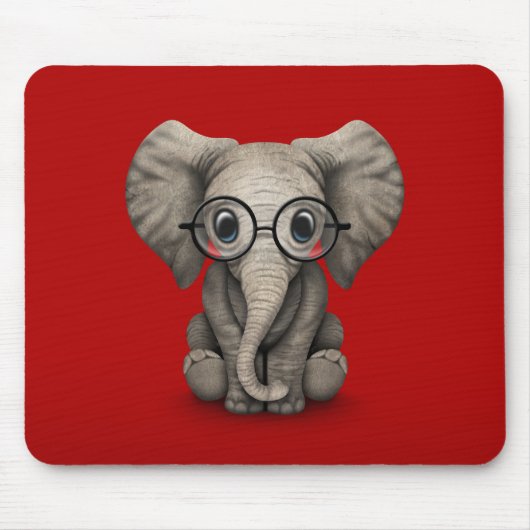 Elephant voor Cute Baby met leesbril Red Muismat (Voorkant)