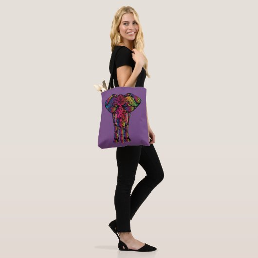 Elephant Walk Tote Bag (Op model)