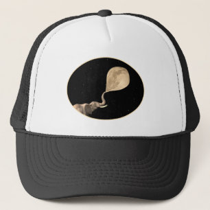 Elephants maken volle maan trucker pet
