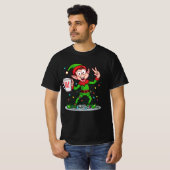 Elf Fuel – Cute Coffee Elf Funny Christmas Design T-shirt (Voorkant volledig)