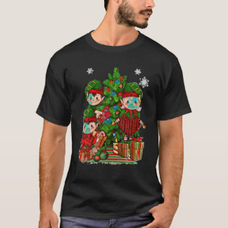 Elf met breien Xmas Tree Lights Kerstfamilie T-shirt