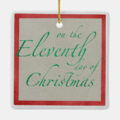 Elf pipers met kerstversiering keramisch ornament (Achterkant)