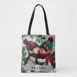 Elfen knuffelen onder de mistletoe tote bag