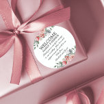 Elizabeth Pink Floral Wedding Welcome Bag Ronde Sticker<br><div class="desc">Gebruik deze eenvoudige maar elegante, roze, florale stickers op je bruiloft welkome cadeautassen om je te verwelkomen en je te bedanken voor je gasten uit de buurt van de bruiloft of voor een bruiloft op een bestemming. Zij kenmerken de stijlvolle waterverf bloemen evenals een klassieke serif doopvont en een elegant...</div>