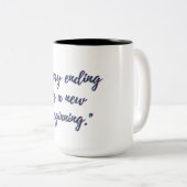 Elk einde is een nieuw begin tweekleurige koffiemok (Voorkant rechts)