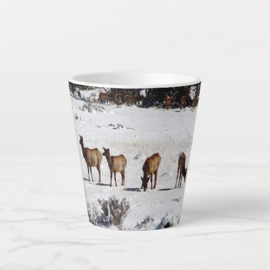 Elk in de mok van Snow latte (Voorkant)