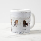 Elk in sneeuwjumbomok grote koffiekop (Voorkant rechts)