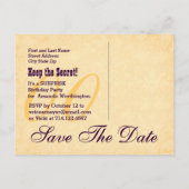 Elk jaar VERRASSING Verjaardag Save the Date Paars Aankondigingskaart (Achterkant)