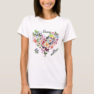 elk leven is belangrijk met een kruis t-shirt