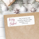 Elk script Modern Red Christmas Retouradres Etiket<br><div class="desc">Voeg een stijlvolle finishing touch toe aan de enveloppen van de vakantiepas met moderne, aangepaste adreslabels. Alle tekst op deze sjabloon Prettige feestdagen is eenvoudig te personaliseren met elke formulering, zoals Vrolijk kerstfeest, Seizoenen, Groeten of Gelukkig Nieuwjaar. Het feestelijke rode, witte en zwarte ontwerp is voorzien van moderne handgeschreven scriptkalligrafie...</div>