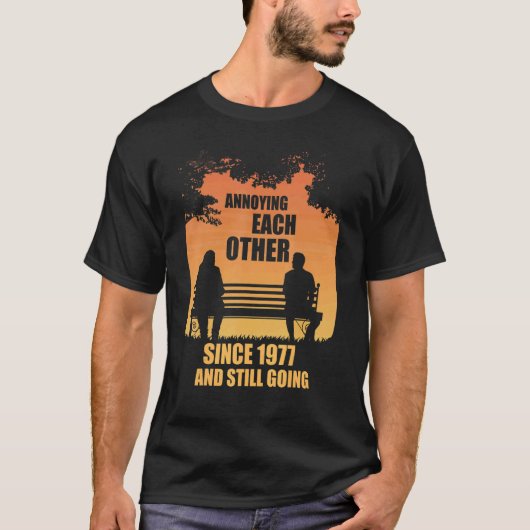 elkaar irriteren sinds 1977 en nog steeds zonnen t-shirt (Voorkant)