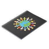 Elkaar vasthouden rond de aarde notitieboek (Linkerzijde)