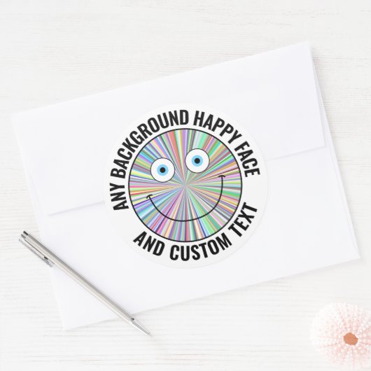 Elke aangepaste kleur, achtergrondtekst Happy Face Ronde Sticker (Envelop)