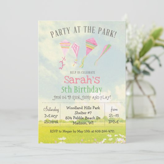 ELKE AGE Party op de Park Kite Verjaardagsuitnodig Kaart (Staand voorkant)