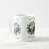 Elke Dag Aardedag Bloemenkrans Aarde Koffiemok (Voorkant links)