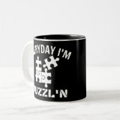 Elke dag ben ik Puzzl'n Tweekleurige Koffiemok (Voorkant links)